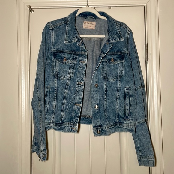 FREE PEOPLE | Rumors Denim Jacket in Light Indigo - Picture 2 of 11
